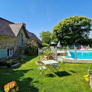 Longere De Nivinen Bed & Breakfast